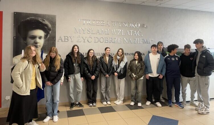 Radzymin - Przygotowanie do egzaminów: vouchery do platformy edukacyjnej dla maturzystów i ósmoklasistów