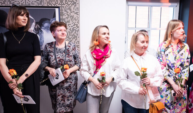 Wystawa prac artystów z Zielonki