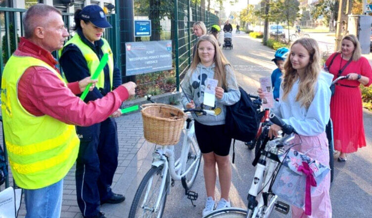 Marki - majowy przegląd rowerów uczniów mareckich szkół
