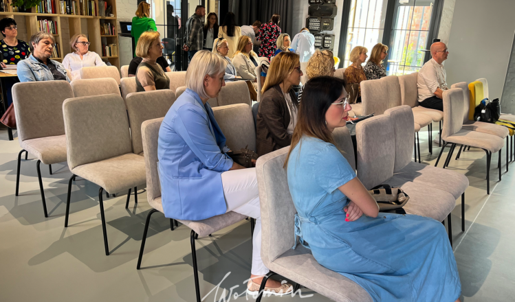 Wołomin - szkolenia dla nauczycieli i dyrektorów w ramach kampanii „Twoja moc to nie przemoc”