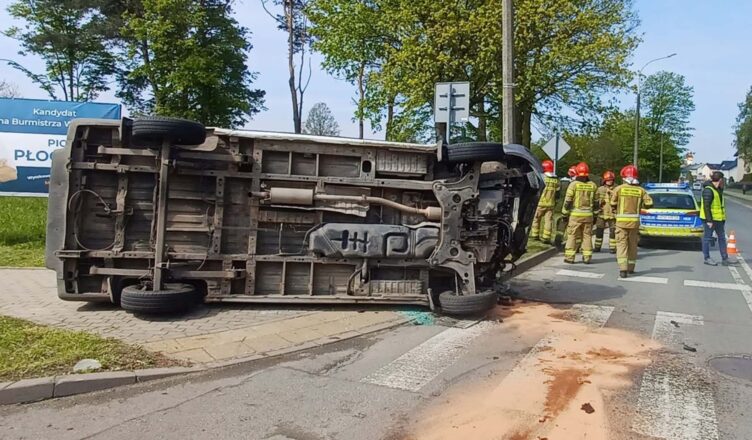 Nie zatrzymał się na „stopie”, uderzył w hyundaia