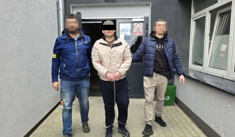 Zatrzymani za napad na klienta kantoru