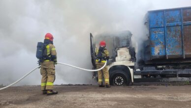 Pożar samochodu ciężarowego w Kobyłce