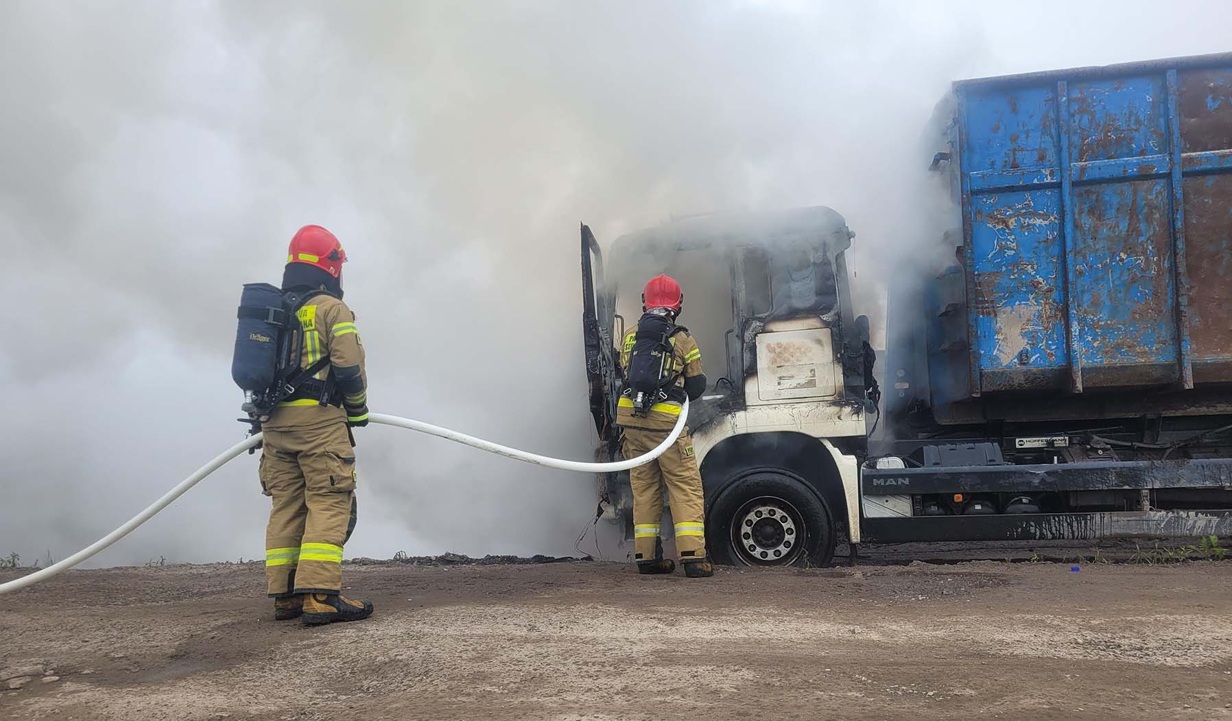 Pożar samochodu ciężarowego w Kobyłce