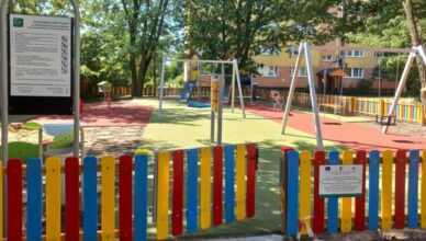 Zielonka - Plac zabaw w osiedlu Żabia już gotowy!