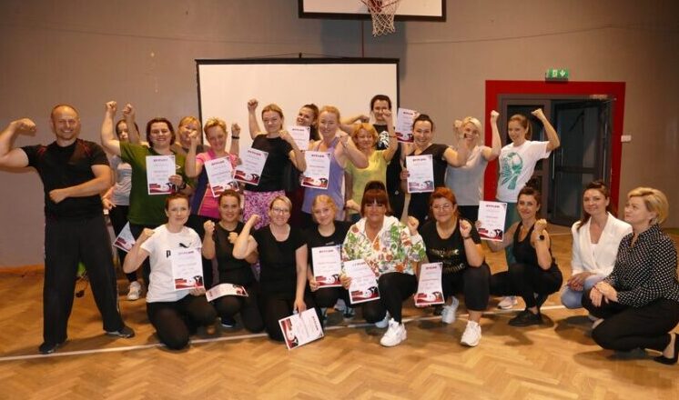 Tłuszcz - kurs samoobrony dla Pań pn. „Kobiety przeciwko przemocy”