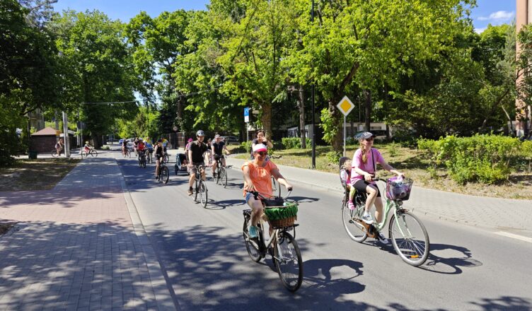 Rajd rowerowy przez Zielonkę