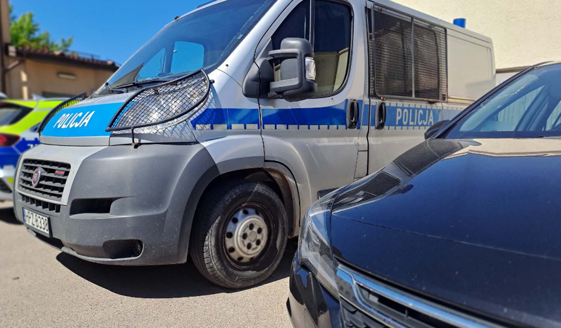 Pijany bez uprawnień a do tego poszukiwany