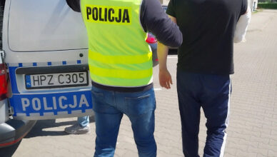 Policjanci zatrzymali sprawcę potrącenia pieszych przy ulicy Szwedzkiej [wideo]