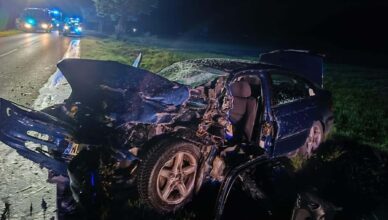 Czołówka osobówki z traktorem. Kierowca ciągnika rolniczego był kompletnie pijany.