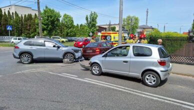 Zderzenie trzech samochodów w Radzyminie
