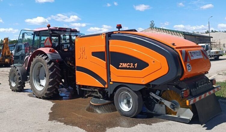 Czyste drogi powiatowe: nowoczesna zamiatarka elewatorowa w Powiecie Wołomińskim