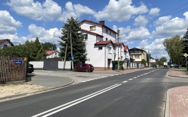 Kobyłka - nowa nawierzchnia na Ul. Dojazdowej – modernizacja ważnego odcinka zakończona