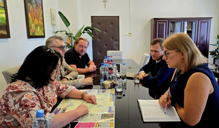 Samorządowcy z Kobyłki i Powiatu Wołomińskiego łączą siły dla poprawy infrastruktury drogowej