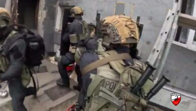 59-latek miał zapalniki do materiałów wybuchowych, broń i narkotyki