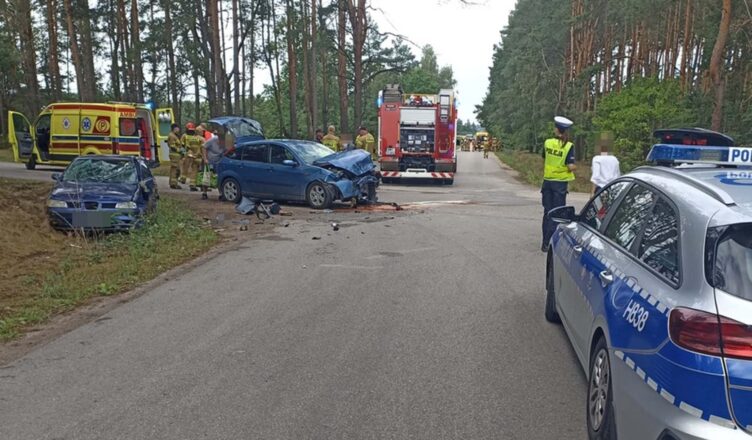 W Niegowie lądował helikopter LPR. Doszło tam do wypadku drogowego