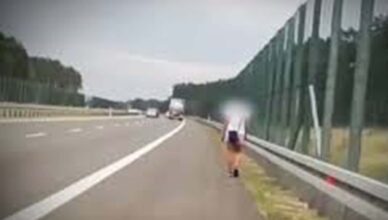 Droga ekspresowa to nie miejsce dla pieszych - niebezpieczne zachowanie przerwali policjanci