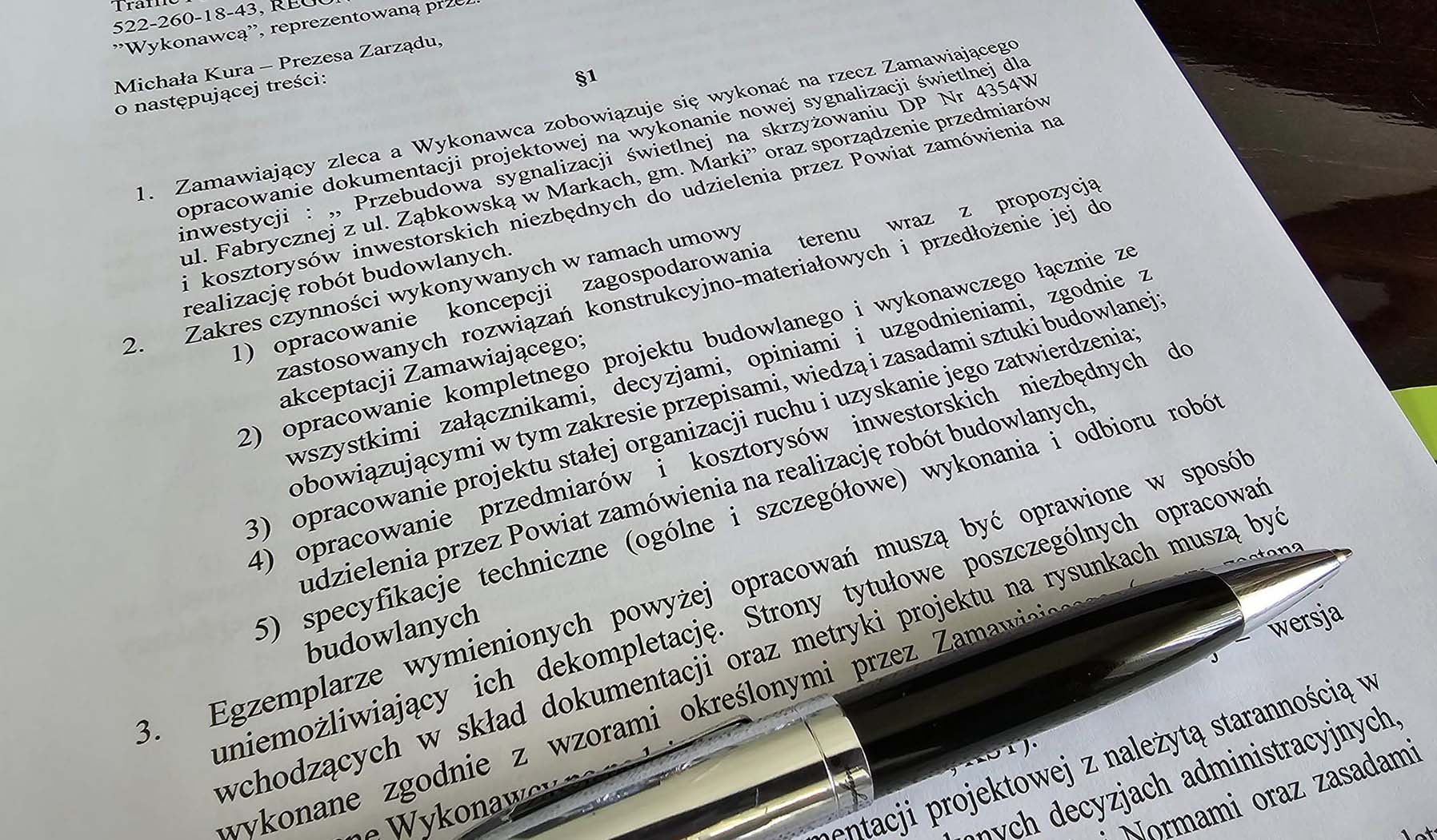 Przebudowa sygnalizacji świetlnej w Markach: bezpieczniej na skrzyżowaniu Fabrycznej i Ząbkowskiej