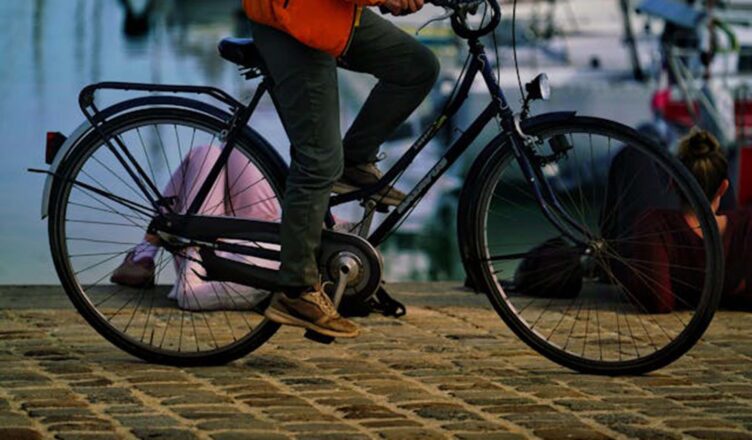 Uciekli z miejsca wypadku i ukradli rowery