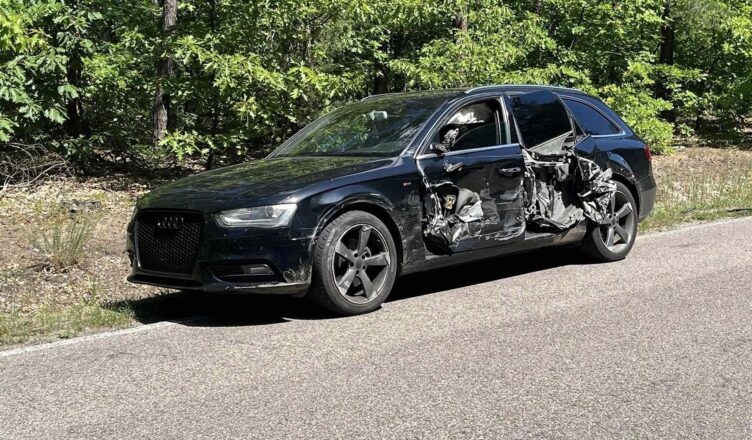 Wypadek rowerzysty i dwóch aut