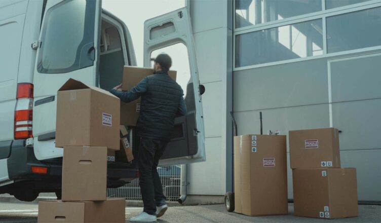 Za 50 paczek papierosów może "posiedzieć" nawet 5 lat - 37-latek ukradł towar, który miał dostarczyć.