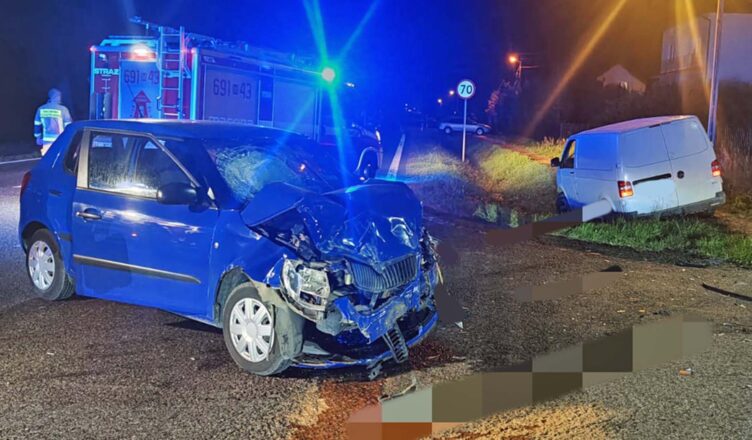 Nie zatrzymał się na „stopie”, uderzył w skodę