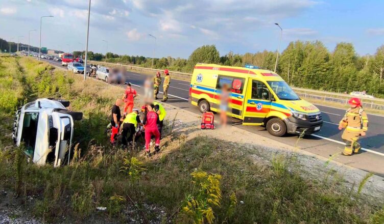 Kolejny wypadek na S8 - na pomoc wezwano LPR