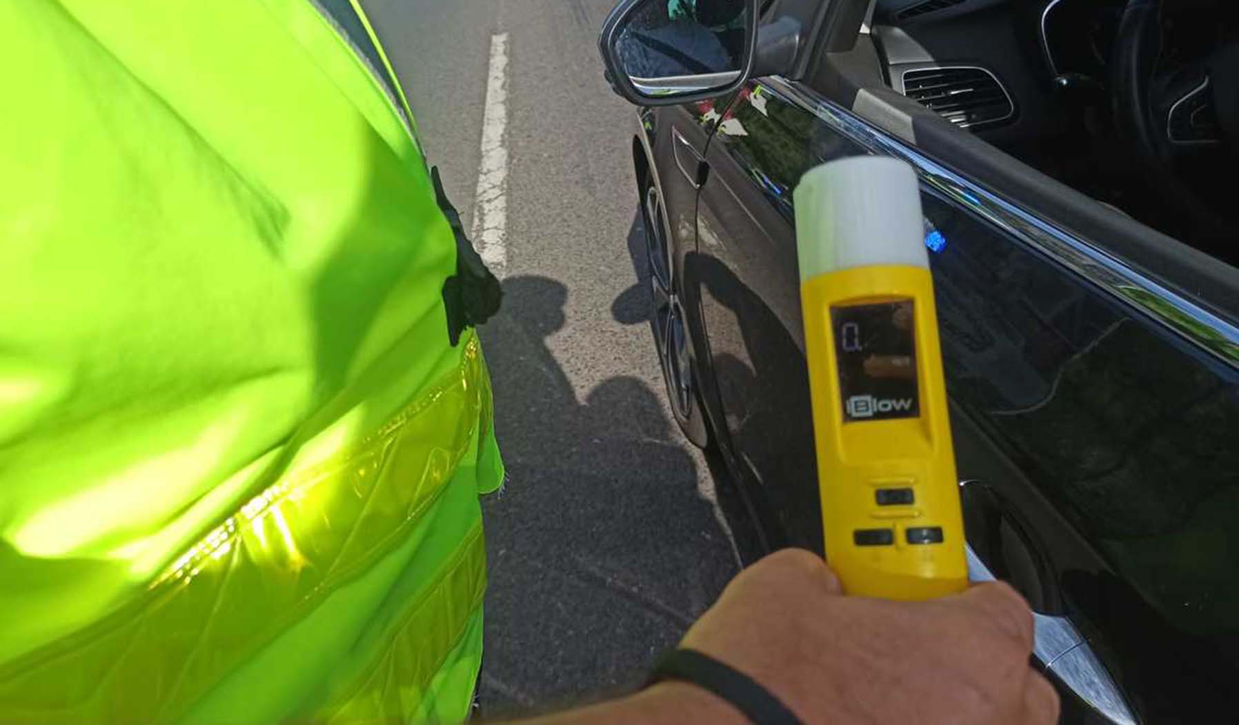 Pijany kierowca chciał przechytrzyć policjantów, twierdząc, że to nie on kierował