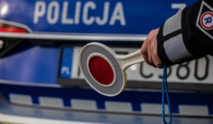 Zuchwała kradzież gotówki z kasy w aptece. Złodziej wpadł już w ręce policji.