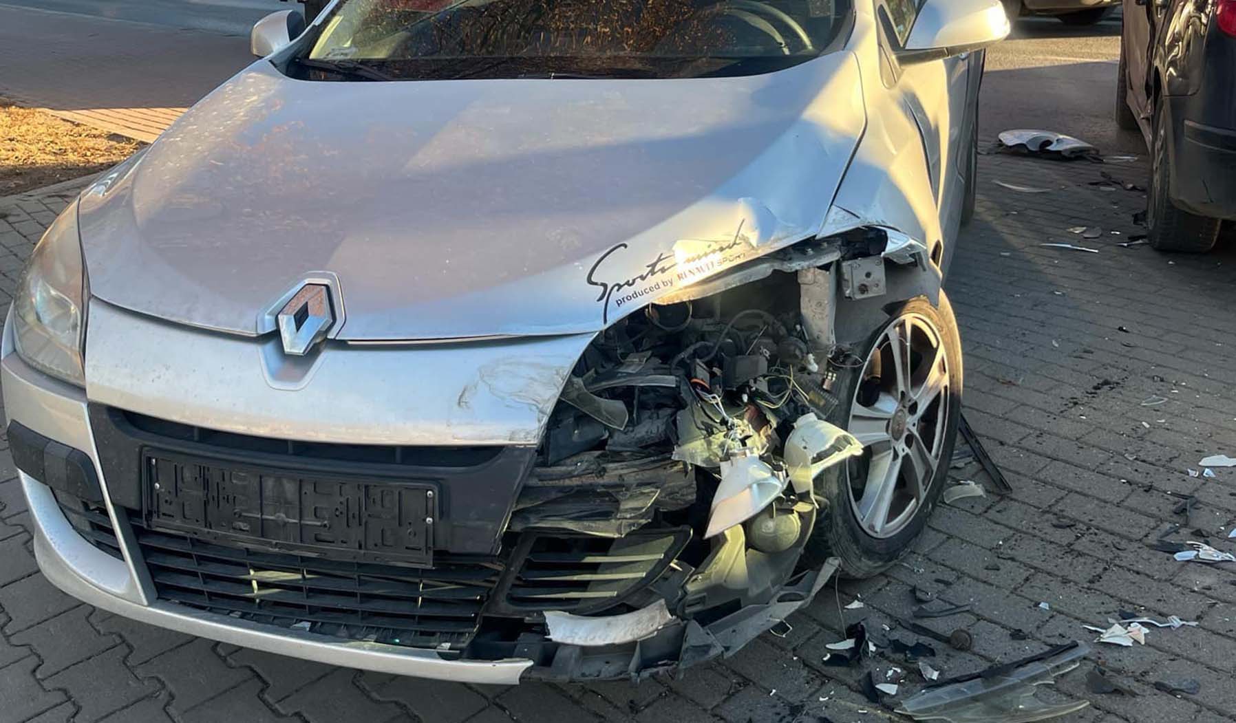 Wypadek na ul. Zagańczyka w Kobyłce – działania służb ratunkowych