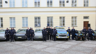 7 nowoczesnych pojazdów za blisko 1,5 mln zł. w rękach Komendy Stołecznej Policji