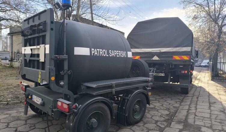 Ewakuacja dwóch budynków mieszkalnych z powodu niewybuchu