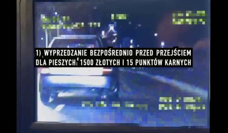 Wyprzedzała policyjny radiowóz na przejściu dla pieszych [wideo]