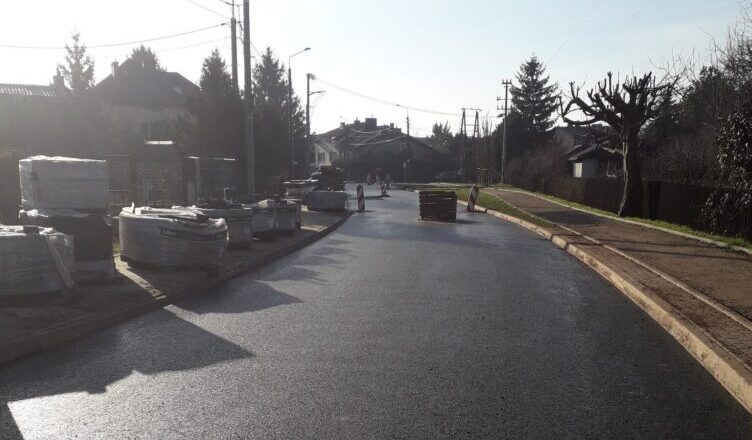 Ząbki - ulica Nowa z pierwszą warstwą masy bitumicznej