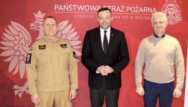 Spotkanie władz powiatu wołomińskiego z Państwową Strażą Pożarną