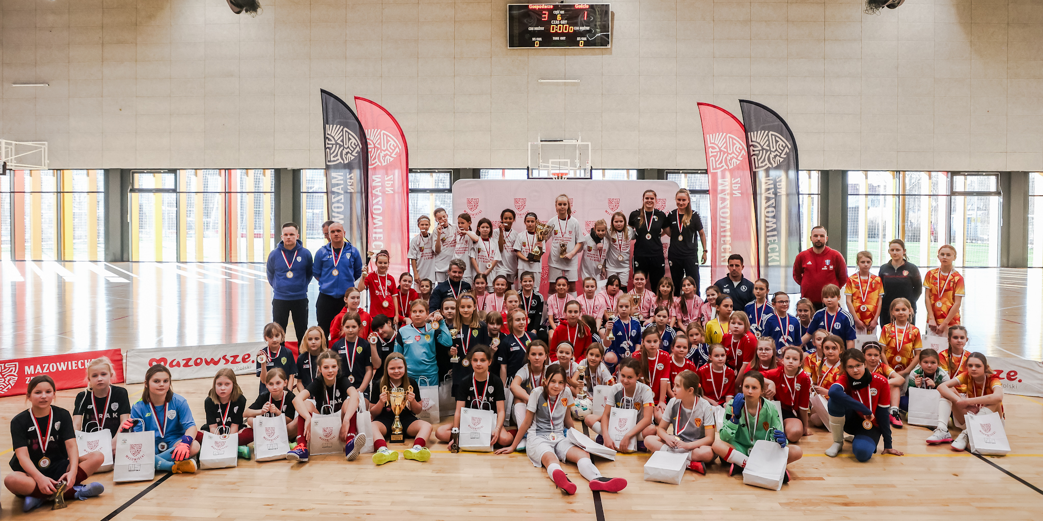 Ząbki - Futsalowe Młodzieżowe Mistrzostwa Mazowsza U-11 Kobiet.