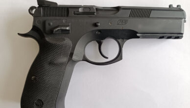 Strzelał z broni pneumatycznej, miał narkotyki, trafił do zakładu karnego