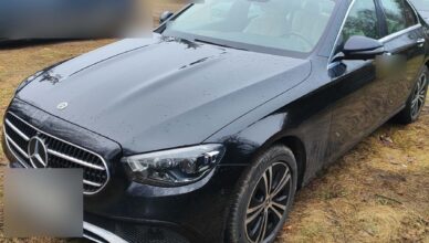 Policjanci odzyskali trzy mercedesy pochodzące z przestępstwa
