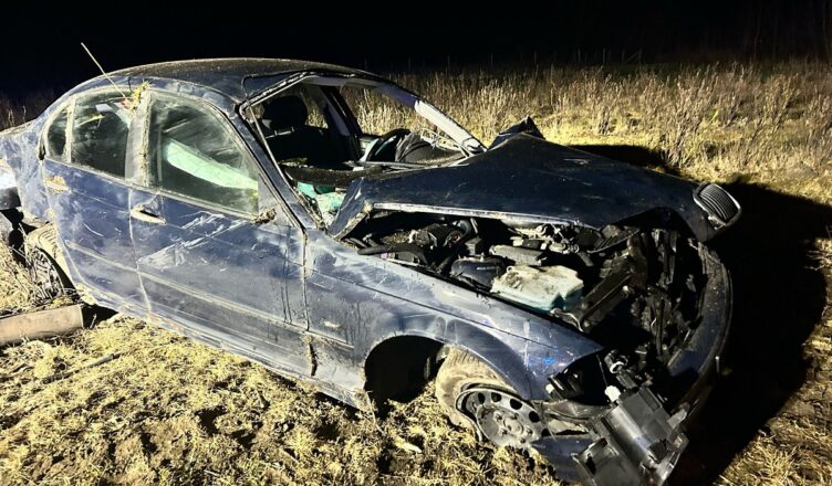 Nie dostosował prędkości do warunków drogowych – dachowanie w Sannikach