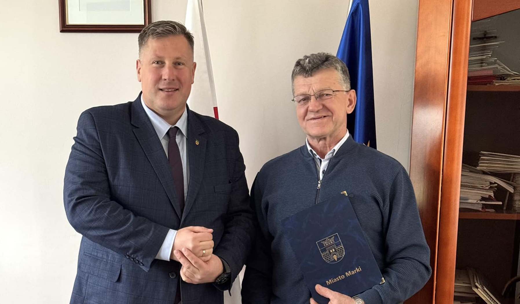 Bohater z Marek – szybka reakcja uratowała życie młodej kobiety