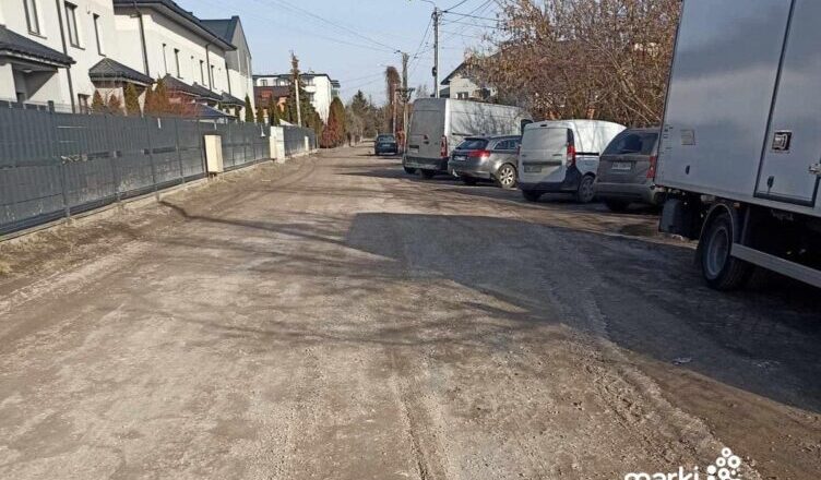 Marki - Rozpoczęło się równanie dróg gruntowych