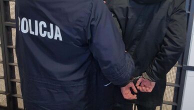 Zniszczył samochody