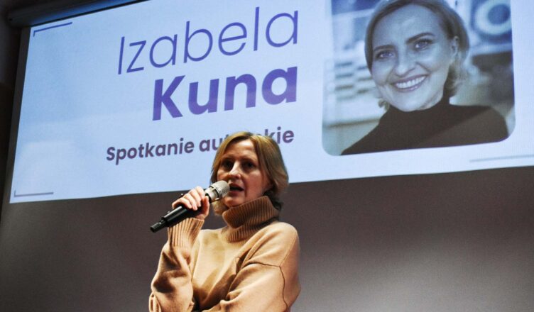 Kobiecy wieczór w Miejskiej Bibliotece Publicznej w Wołominie