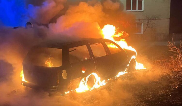 Pożar samochodu osobowego w Markach