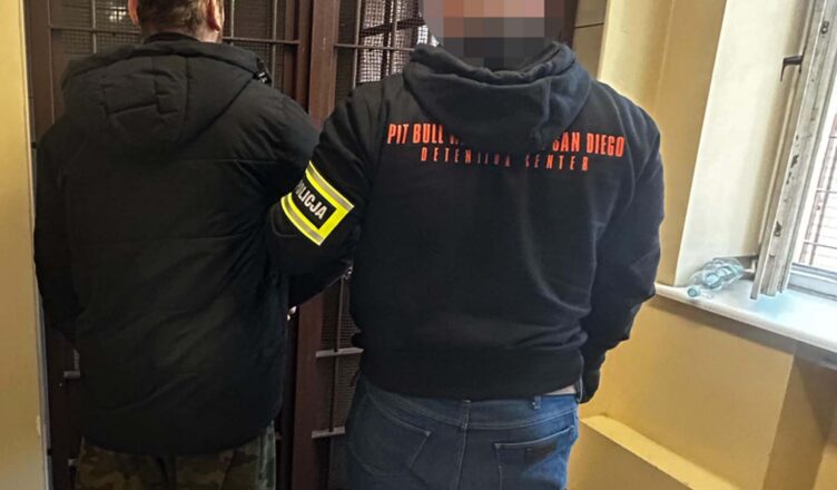 Korzystał ze skradzionej karty płatniczej, jak ze swojej