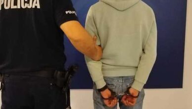 Dzielnicowi zatrzymali 19-latka, który rok wcześniej podjął desperacką próbę ucieczki przed drogówką