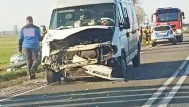 Zderzenie trzech pojazdów na trasie K-53