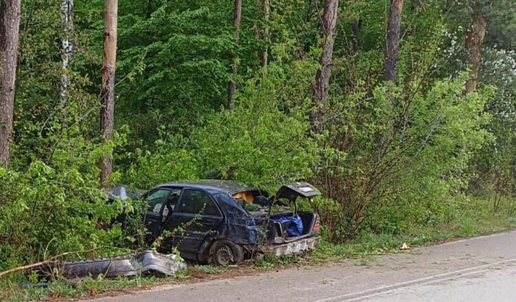 Miał sądowy zakaz prowadzenia pojazdów, spowodował wypadek