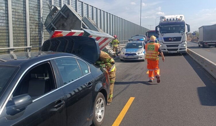 Zderzenie na ekspresówce – incydent bez ofiar, lecz z poważnymi konsekwencjami drogowymi