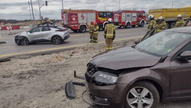 Zderzenie dwóch samochodów na DK S7. Interwencja służb w rejonie Zakroczymia